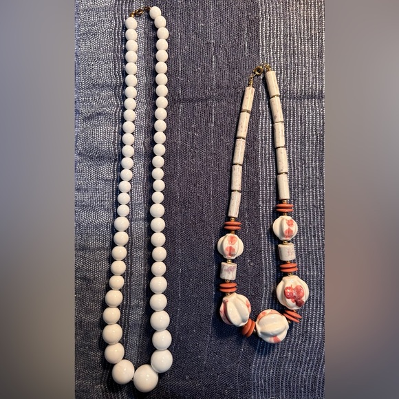 A Lot of 16 Vintage Beaded Necklaces circa 1970’s - Picture 4 of 4